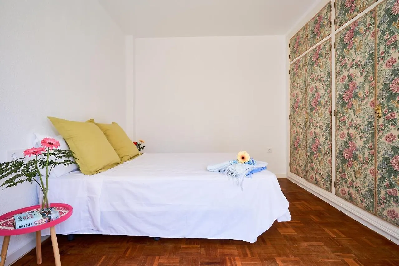 Apartamento Villa Rosita Suites en Playa de la Malagueta con terraza Málaga