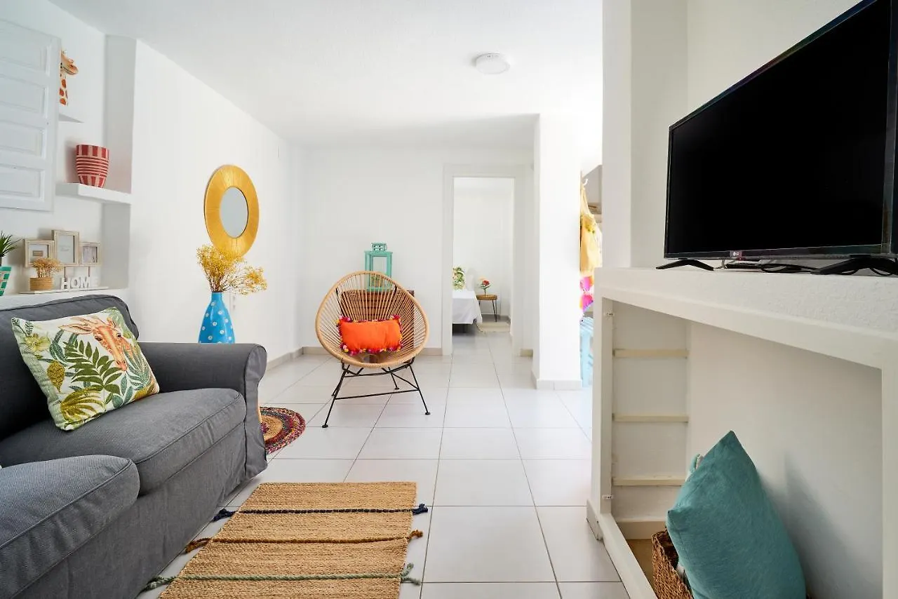 Apartamento Villa Rosita Suites en Playa de la Malagueta con terraza Málaga
