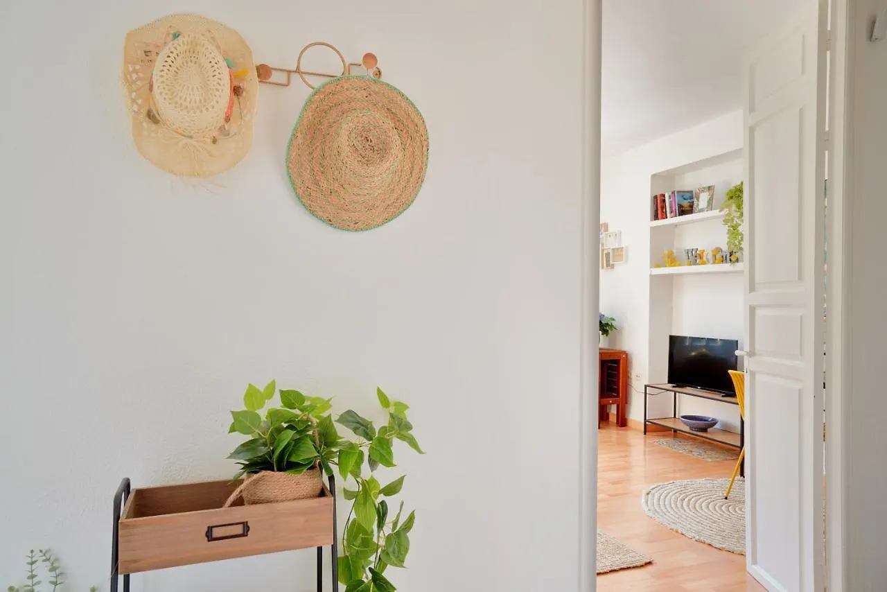 Villa Rosita Suites En Playa De La Malagueta Con Terraza Malaga