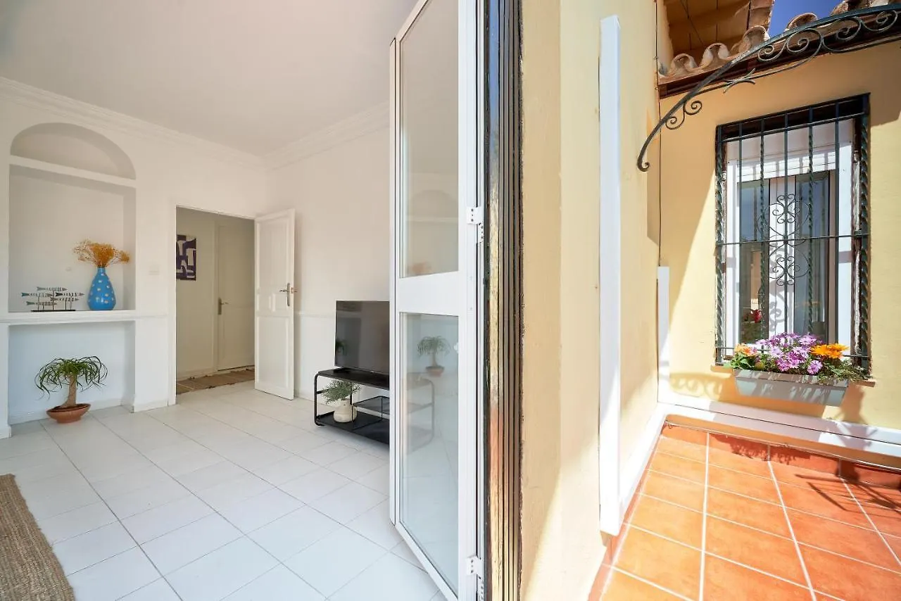 Villa Rosita Suites En Playa De La Malagueta Con Terraza Malaga Apartment