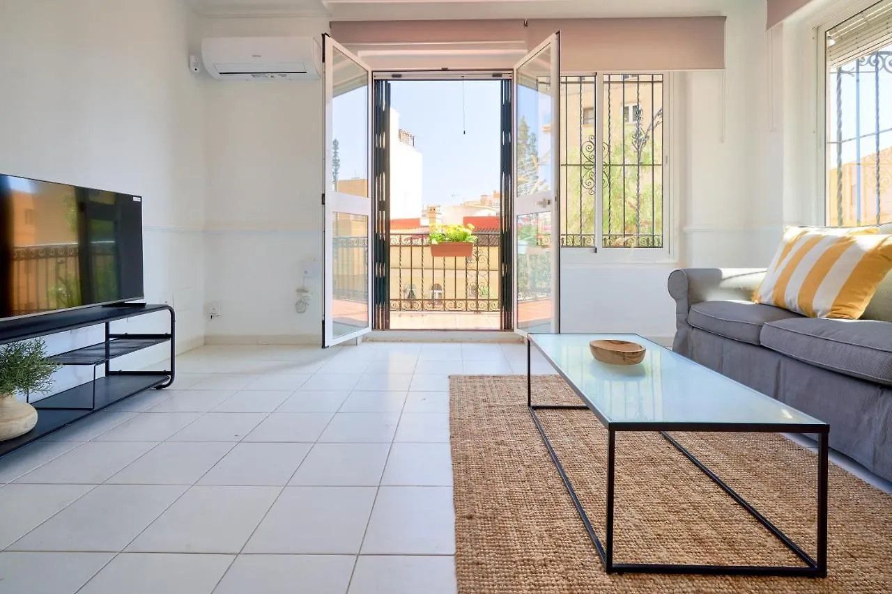 Villa Rosita Suites En Playa De La Malagueta Con Terraza Malaga