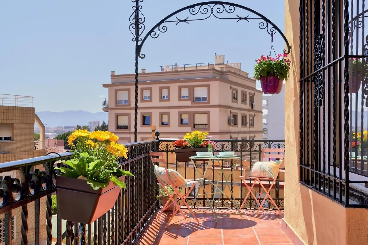 Villa Rosita Suites En Playa De La Malagueta Con Terraza Malaga Apartment