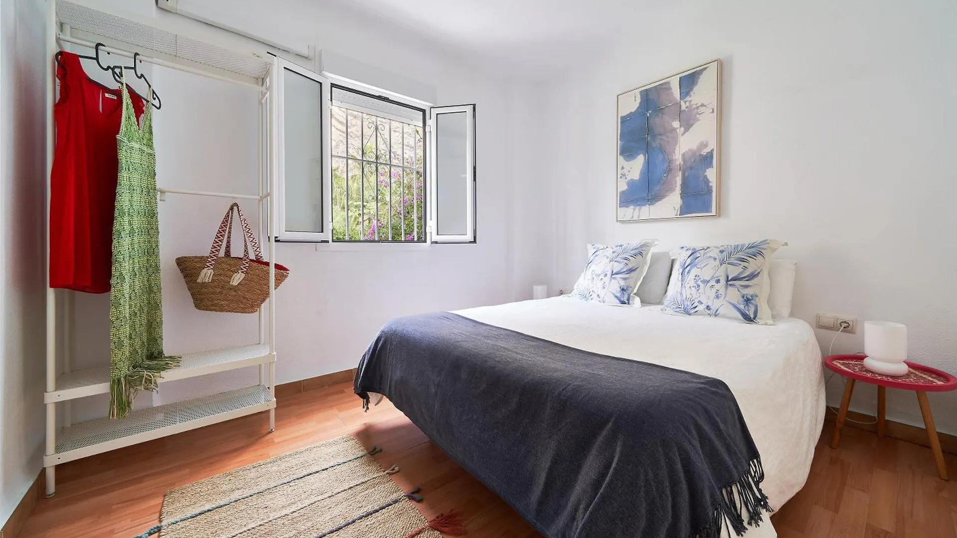Villa Rosita Suites En Playa De La Malagueta Con Terraza Malaga