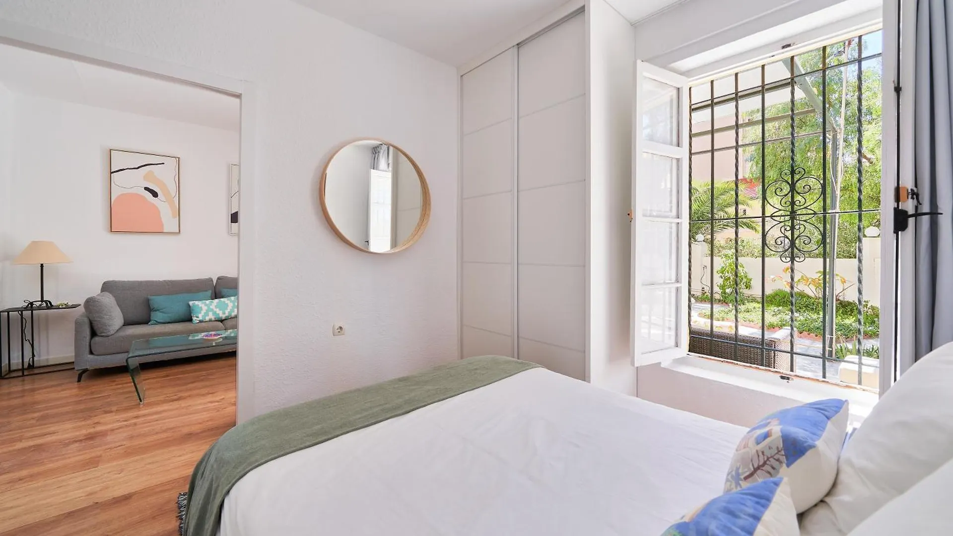 Villa Rosita Suites En Playa De La Malagueta Con Terraza location